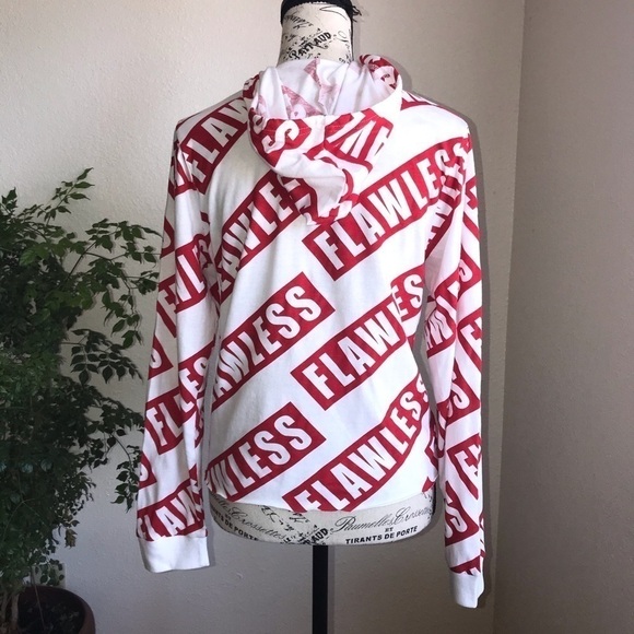 *On Fire Flawless lightweight pullover hood… - Picture 6 of 8